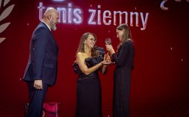 Idze Świątek nagrodę wręczyła wiceprezydent Renata Kaznowska