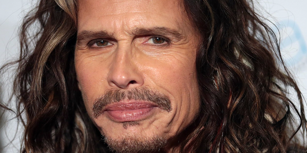 Steven Tyler, Céline Dion, Rod Stewart. Wokaliści tracą i odzyskują głos