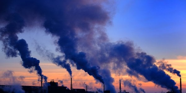Chłodniejsza pogoda podnosi zużycie energii w Niemczech. Rośnie też emisja CO₂