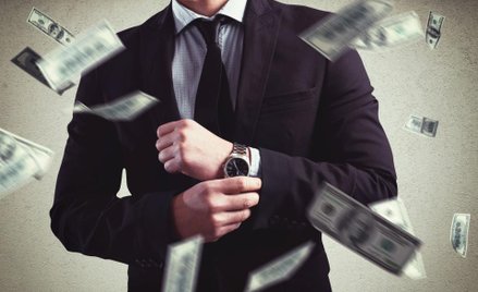 Niemal połowa czołowych firm dodatkowo wynagradza swoich członków zarządu