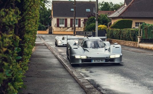Porsche 963 RSP i w tle Porsche 917