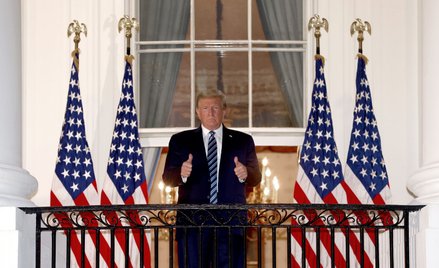 Propozycja Trumpa: 25 mld dolarów dla linii lotniczych