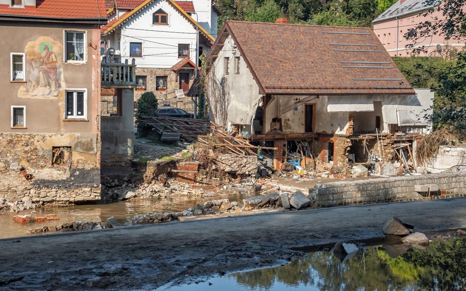 Wśród dziesięciu najbardziej kosztownych katastrof 2024 roku znalazł się niż genueński Borys. Doprow