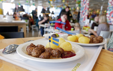 IKEA rusza z dostawami posiłków. Teraz możesz zamówić klopsiki do domu