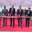 Na zdjęciu od lewej: burmistrz Radzymina Krzysztof Chaciński, dyrektor generalny Coca-Cola HBC Polsk