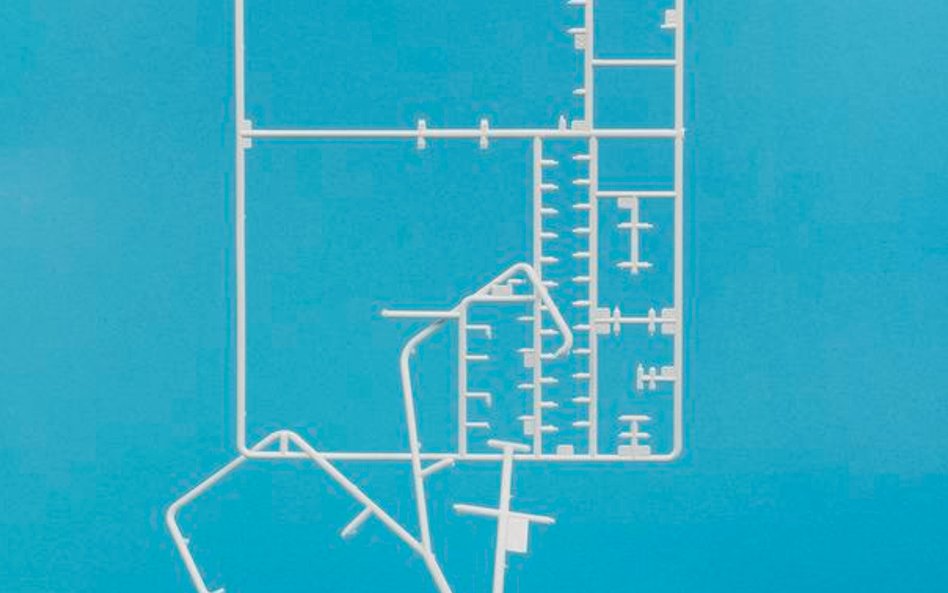 Fragment plastikowego modelu samolotu Tu-154 w skali 1:144.