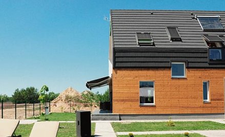 Własny dom, najlepiej wolno stojący, jest zdrowszy również dla serca.