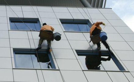 Coraz więcej jest wypadków, w których ucierpieli pracownicy