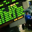 Po południu francuski CAC40 zyskuje 0,9 proc., a niemiecki DAX i brytyjski FTSE250 po 1 proc.