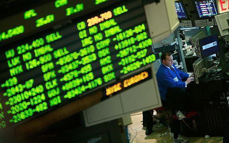 Po południu francuski CAC40 zyskuje 0,9 proc., a niemiecki DAX i brytyjski FTSE250 po 1 proc.