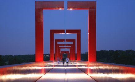 Axe Majeur - Kładka dla pieszych, 1980-2009, Cergy-Pontoise, Francja, Passerelle Guide Michelin