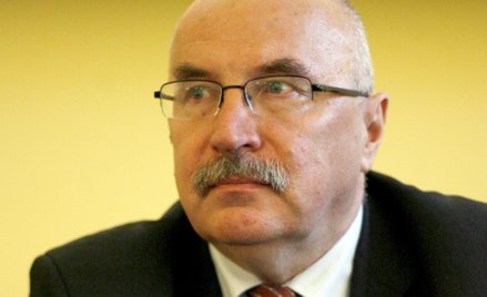 Marian Piłka: Płace bez granic