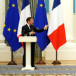 Prezydenci Francji i Rosji na poniedziałkowej konferencji prasowej w Moskwie