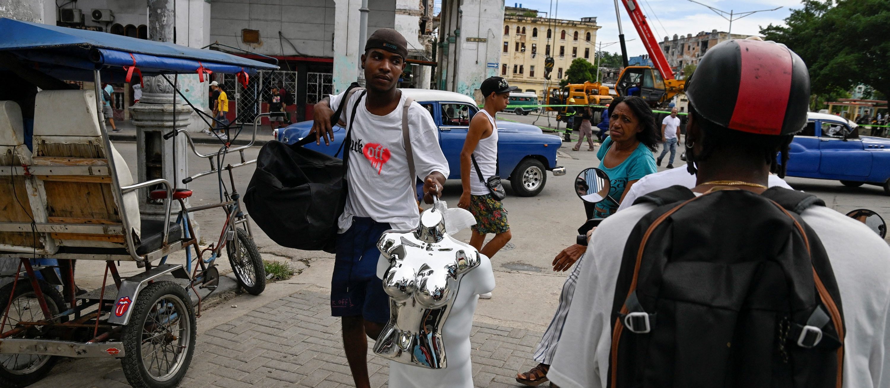 The USA is putting pressure. How much longer can the red government  in Cuba survive?