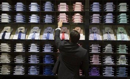 Hugo Boss stawia na sklepy firmowe
