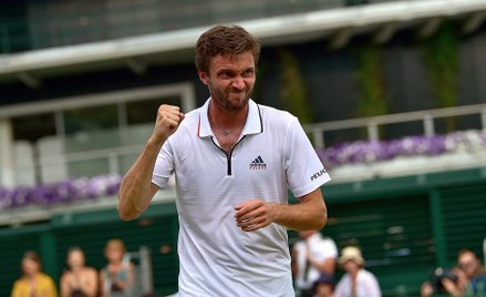 Gilles Simon przedłużył swój mecz do zmierzchu i sędziowie musieli przełożyć resztę na wtorek