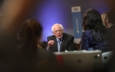Sondaż: Wyborcy Partii Demokratycznej zaczynają wierzyć w Sandersa