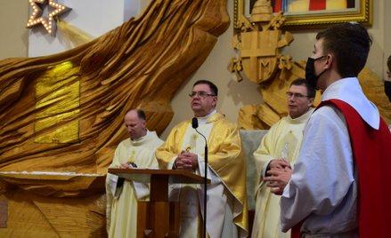Ksiądz z Gorzowa modlił się za „szczepionkę nie budzącą kontrowersji moralnych”