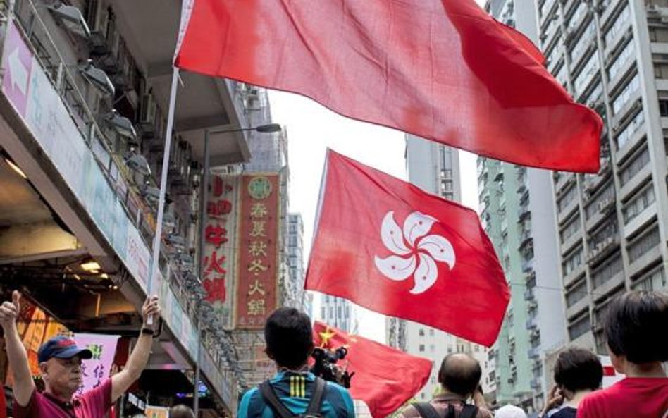 „Spontaniczna” niedzielna demonstracja w Hongkongu odbyła się pod flagami ChRL