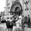 Kościół trafiał do młodych zarówno w miastach, jak i na peryferiach, 1957 rok