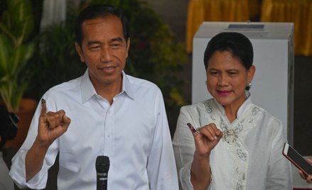 W Indonezji bez zmian: Prezydent prawdopodobnie wygrał