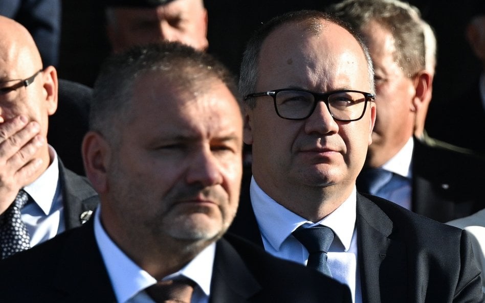 Były szef Ministerstwa Sprawiedliwości Adam Bodnar. Na pierwszym planie nowy minister, Waldemar Żure