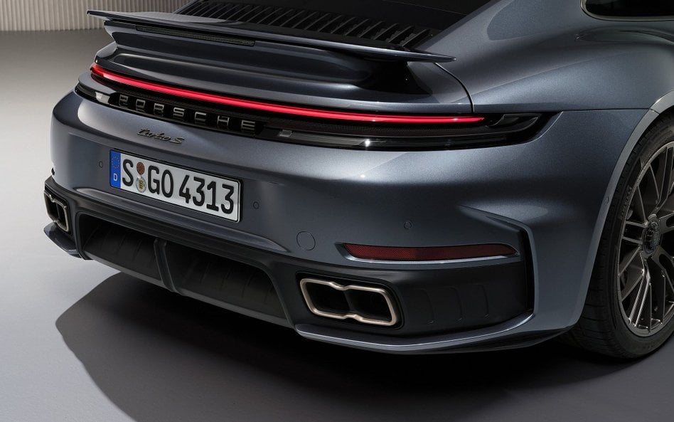 Hybrydowy układ napędowy Porsche 911 Turbo S rozwija moc 711 KM