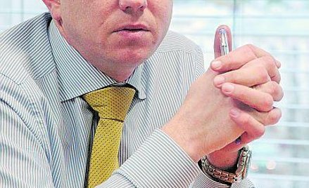 Konrad Korobowicz, prezes eCardu, jeszcze przez co najmniej kilka miesięcy będzie kierował giełdową 