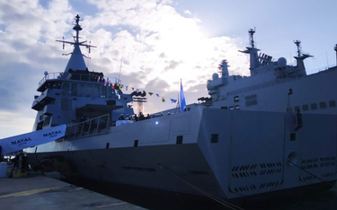 Uroczystość wcielenia do służby pełnomorskiego patrolowca ARA Bouchard typu Gowind. Fot./Marynarka W