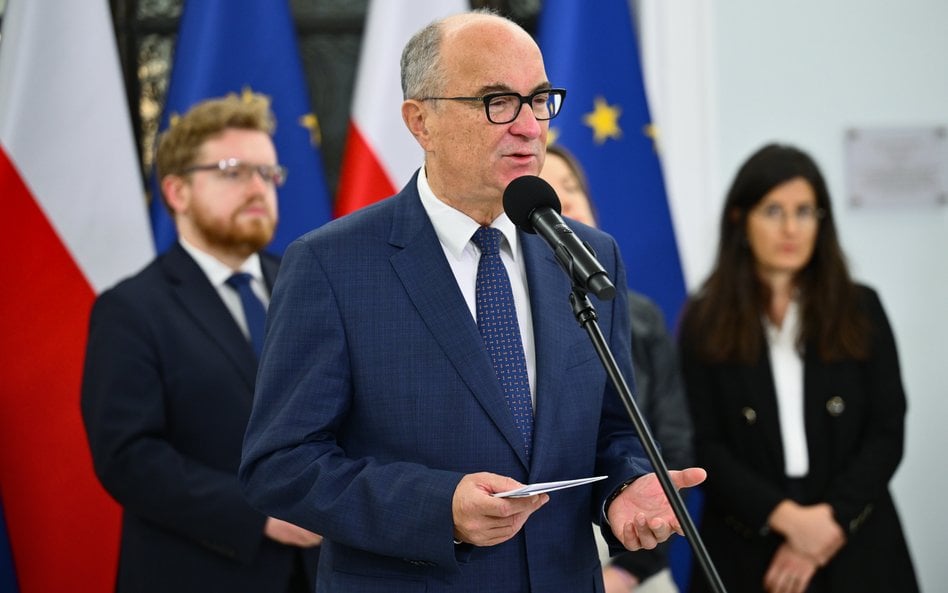 Marszałek Sejmu Włodzimierz Czarzasty podczas konferencji prasowej w Sejmie