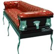 Kanapa z trumny po recyklingu (Coffin Couches)