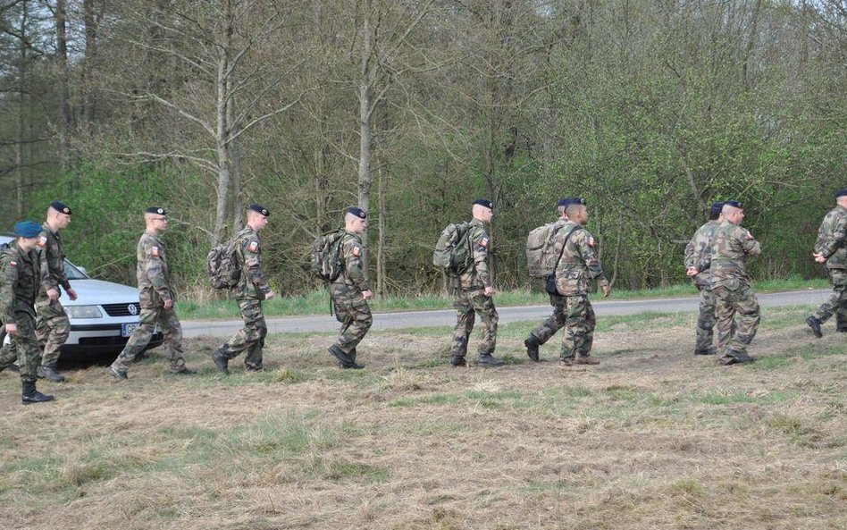 Francuscy żołnierze na poligonie w Drawsku Pomorskim