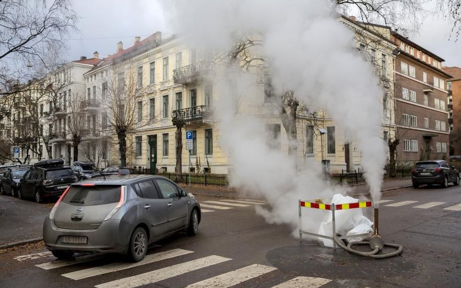 Elektryczny Nissan na ulicach Oslo