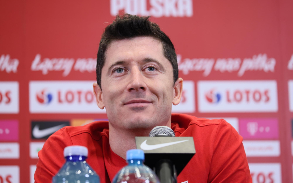 Robert Lewandowski: Kontrakt z Bayernem? To plotki