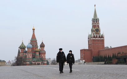 Raport: Rosja i Chiny szerzą szczepionkowe kłamstwa