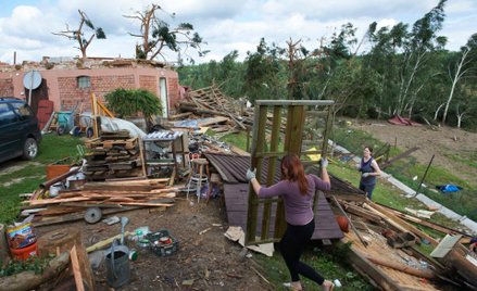Nagrodę „Rzeczpospolitej" otrzymał Adam Warżawa za fotografię przedstawiającą zniszczenia po przejśc