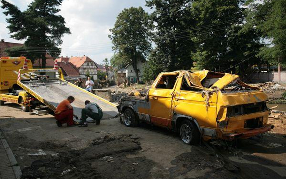 Prawo drogowe: powiaty usuną porzucone auta