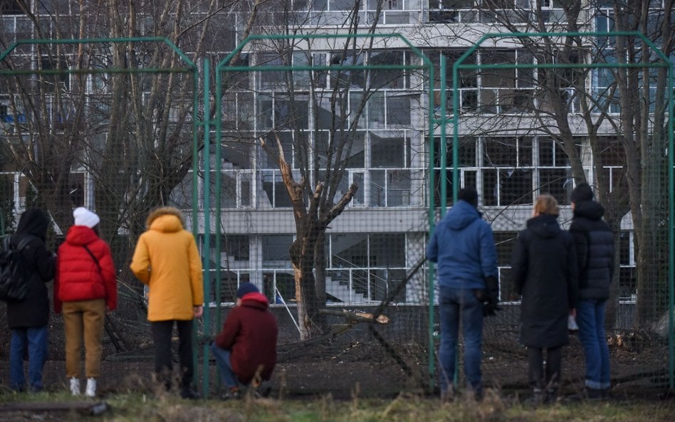 Zniszczenia wywołane jednym z ataków Rosjan na Kijów