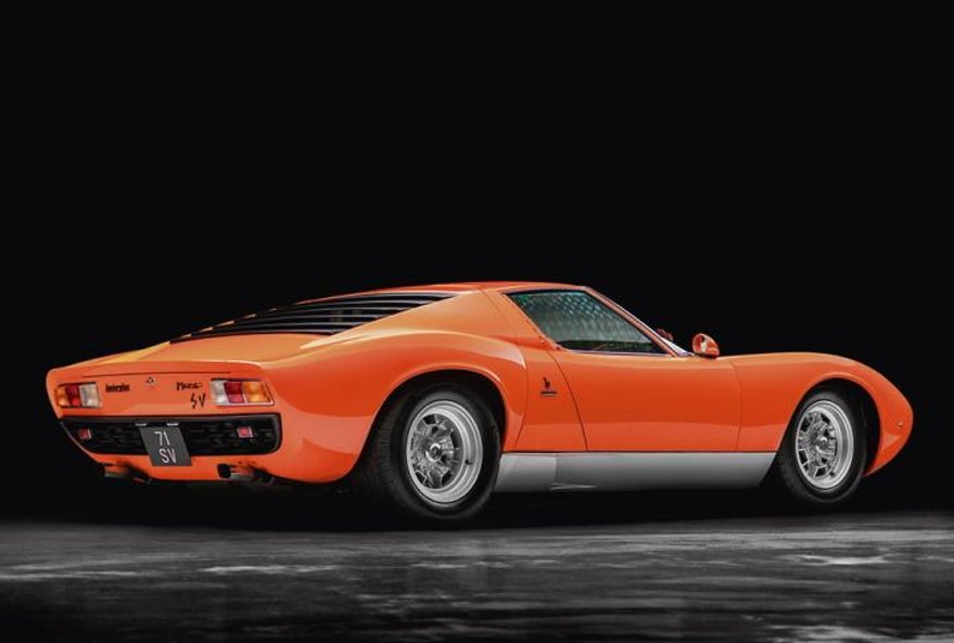 Cena tej wersji? Podawana jest tylko na żądanie zainteresowanego, ale to prawdopodobnie 5–6 mln zł.