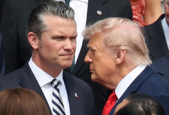 Prezydent USA Donald Trump i szef Pentagonu Pete Hegseth