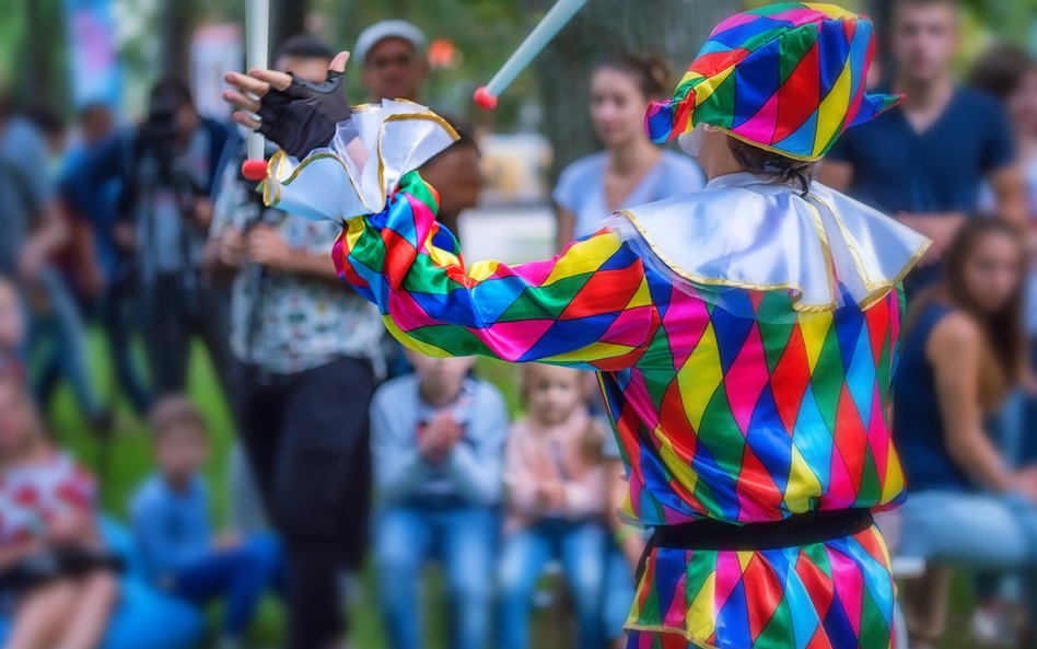 „Latający Teatr Sztuka Ciała 2025 – Ursynów" to cykl wydarzeń artystyczno-przyrodniczych / zdjęcie i