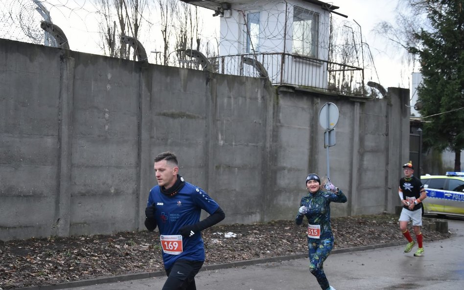 Trasa białołęckiego biegu przebiega wokół więziennych murów