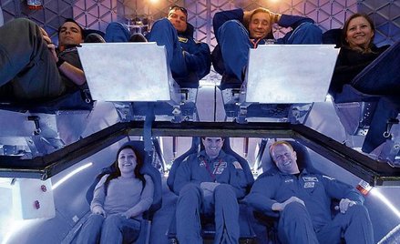 Nie za ciepło??Ekipa ekspertów NASA?i SpaceX testuje warunki panujące w kapsule „Dragon” w ośrodku N