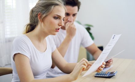 Proces upadłości konsumenckiej pozwala m.in. na wstrzymanie egzekucji i sądowych roszczeń wierzyciel