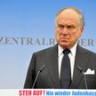 Ronald S. Lauder, przewodniczący Światowego Kongresu Żydów, przemawiający na wiecu przeciwko antysem