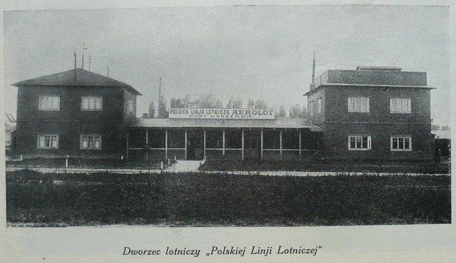 Samoloty latające z i do Warszawy korzystały z pola startów na Polu Mokotowskim. Poczekalnia dla pas
