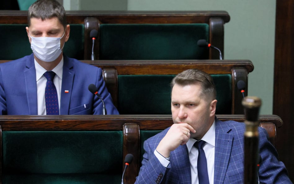 Minister edukacji i nauki Przemysław Czarnek oraz wiceminister w tymże resorcie Dariusz Piontkowski 