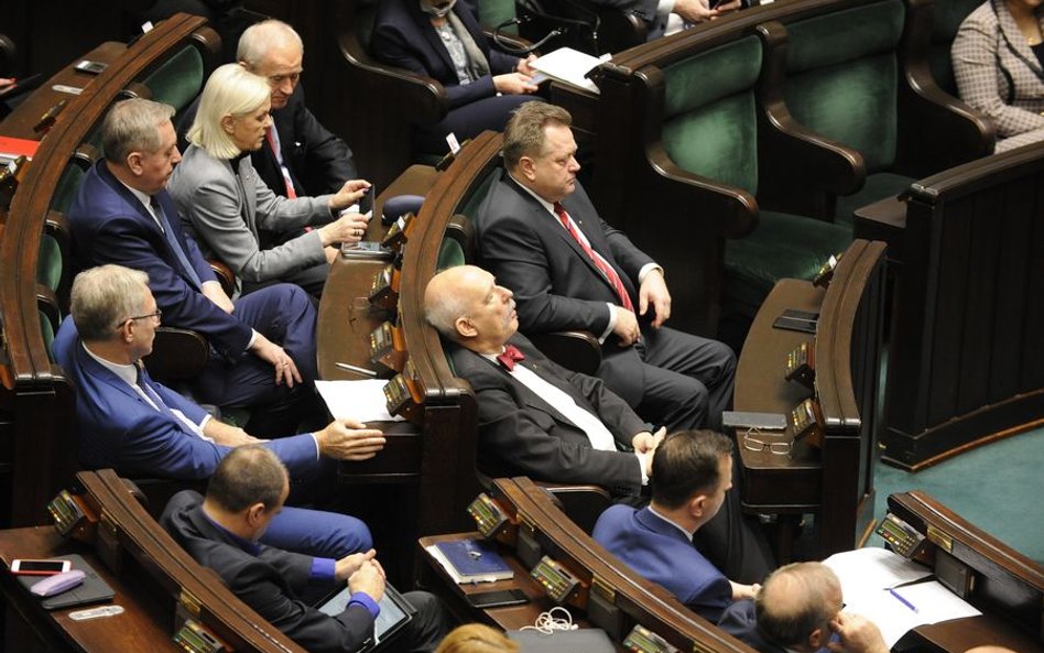 Sejm za ustawą ws. koronawirusa. Konfederacja była przeciw