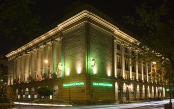 Mimo że oficjalna dystrybucja biletów zakończyła się już dawno temu, organizatorzy przewidzieli możl