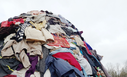 W 2020 roku w Europie wyprodukowano niemal 7 milionów ton odpadów tekstylnych, czyli mniej więcej 16